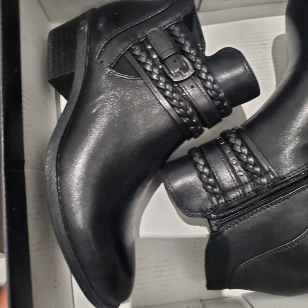 Black Boots